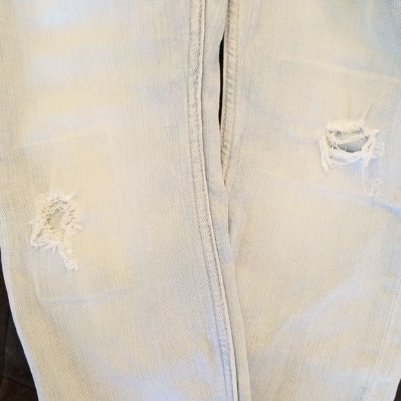⛔️SOLD⛔️H&M light blue destructed skinny jeans - Picture 3 of 3